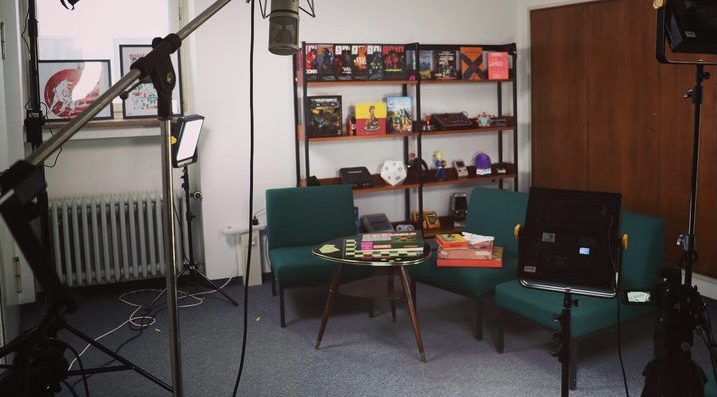 Streamingroom im Haus des Spiels mit technischer Ausstattung für Live-Streams